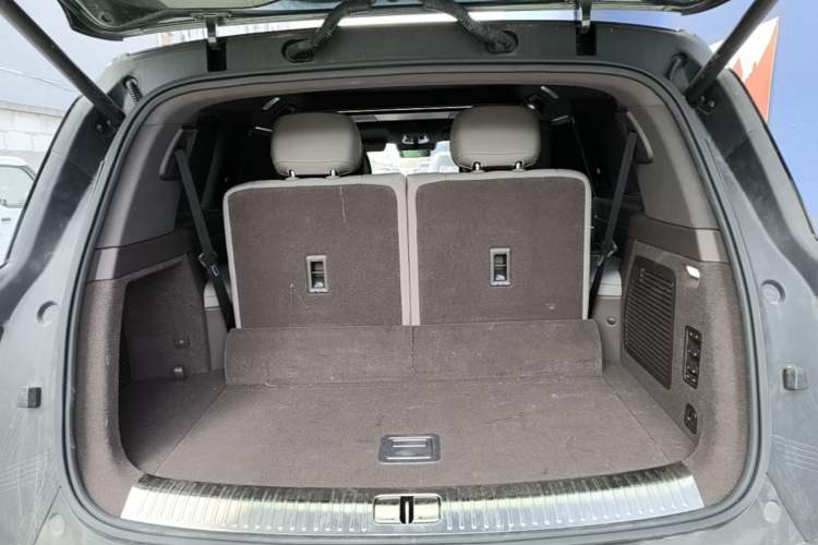 Used Denza N9 2025 Flagship Model Trunk