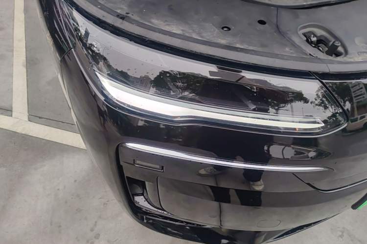 Used Denza N9 2025 Flagship Model Right Front Headlight