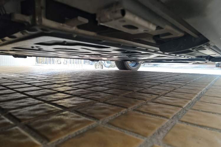 Used Denza N9 2025 Prestige Version Chassis Front Left