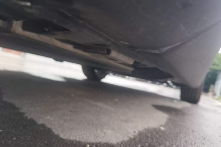 Used Denza N9 2025 Flagship Model Chassis Front Left