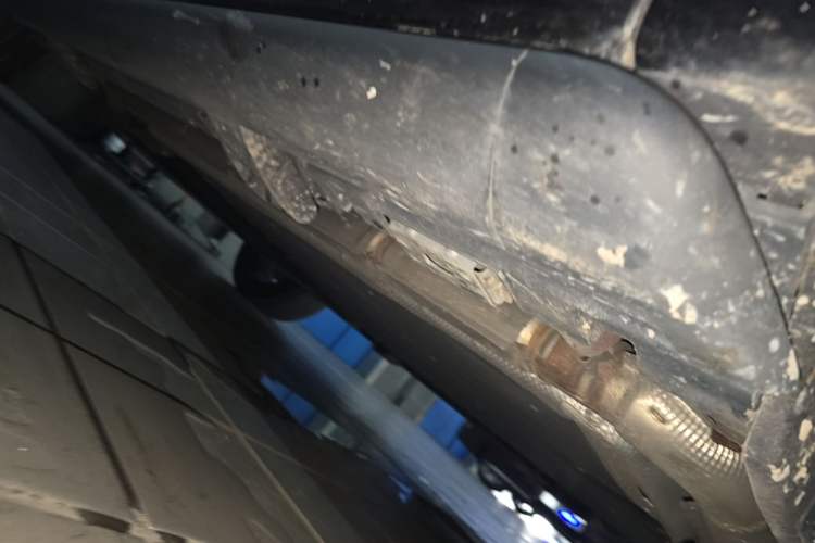 Used Denza N9 2025 Flagship Model Chassis Front Right