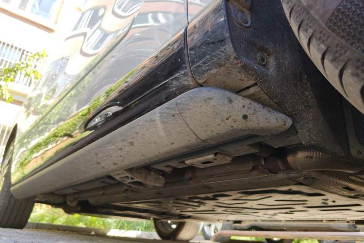 Used Denza N9 2025 Flagship Model Chassis Front Right