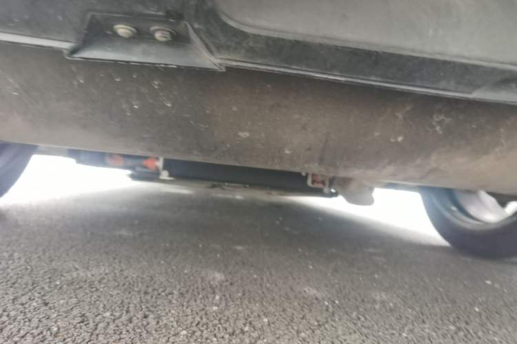 Used Denza N9 2025 Flagship Model Chassis Rear