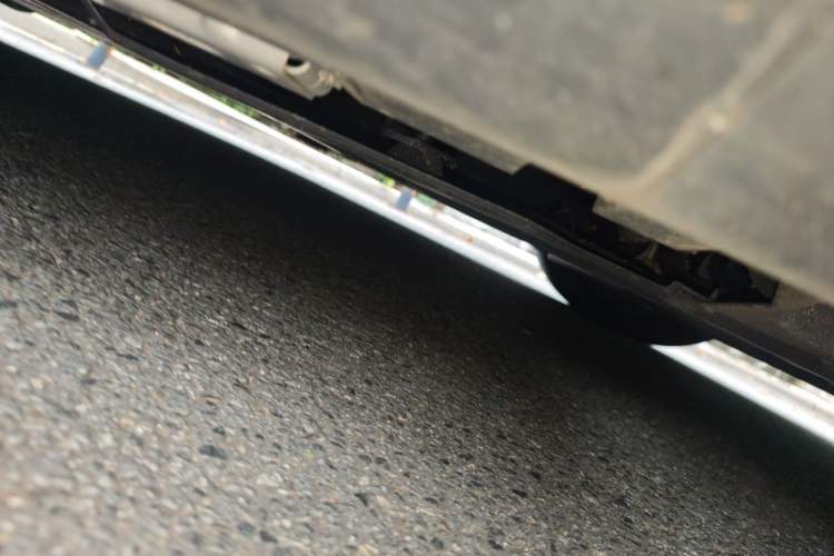 Used Denza N9 2025 Flagship Model Chassis Rear Left