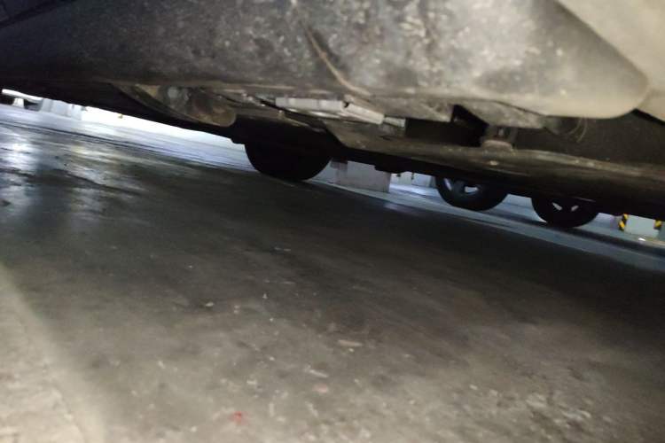 Used Denza N9 2025 Flagship Model Chassis Rear Left