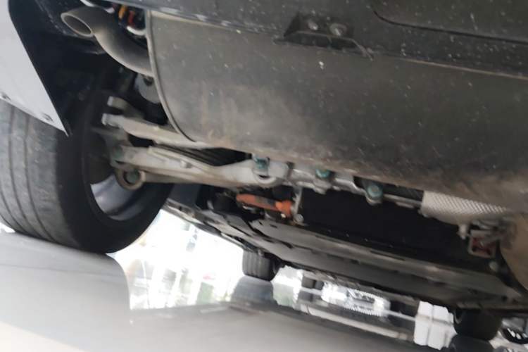 Used Denza N9 2025 Flagship Model Chassis Rear Left