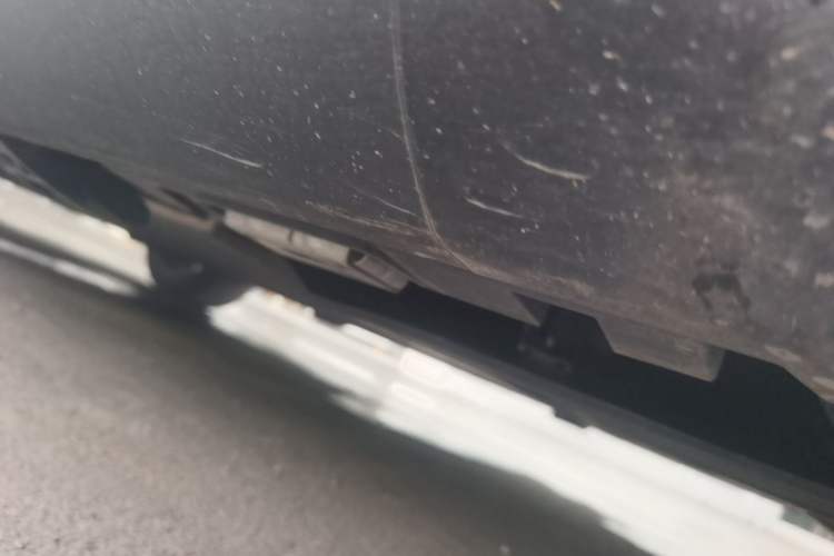 Used Denza N9 2025 Flagship Model Chassis Rear Left
