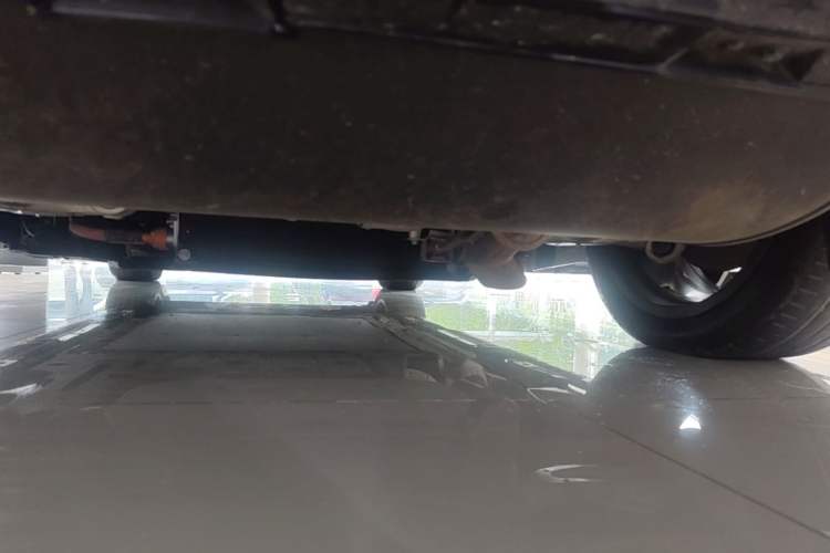 Used Denza N9 2025 Flagship Model Chassis Rear