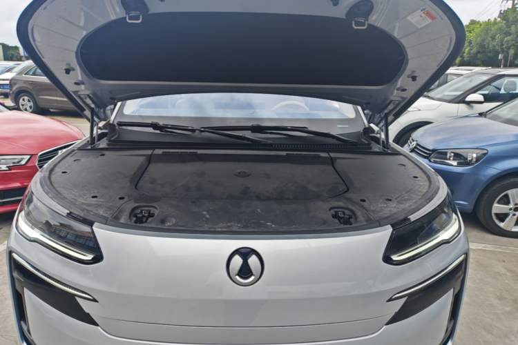 Used Denza N9 2025 Flagship Model Engine Bay