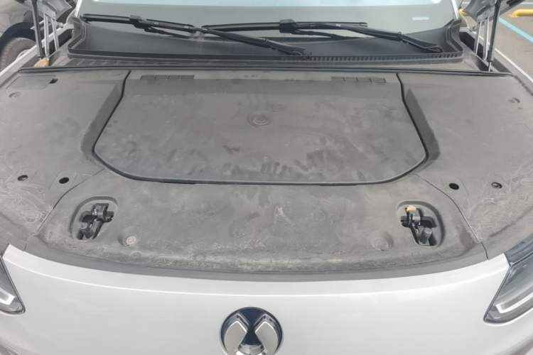 Used Denza N9 2025 Flagship Model Engine Bay