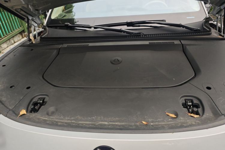 Used Denza N9 2025 Flagship Model Engine Bay