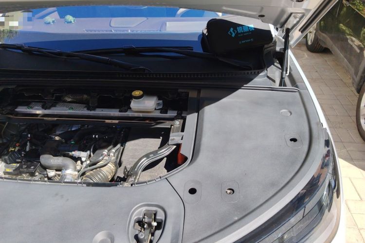 Used Denza N9 2025 Flagship Model Engine Bay Left
