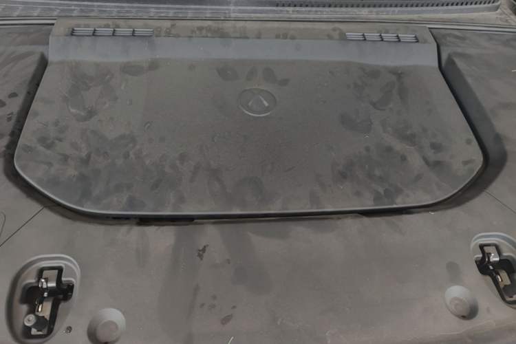 Used Denza N9 2025 Flagship Model Engine Bay
