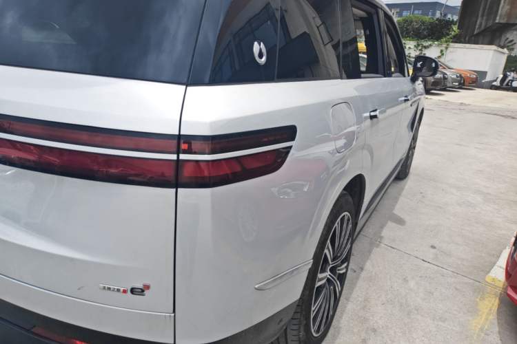 Used Denza N9 2025 Flagship Model Exterior 3