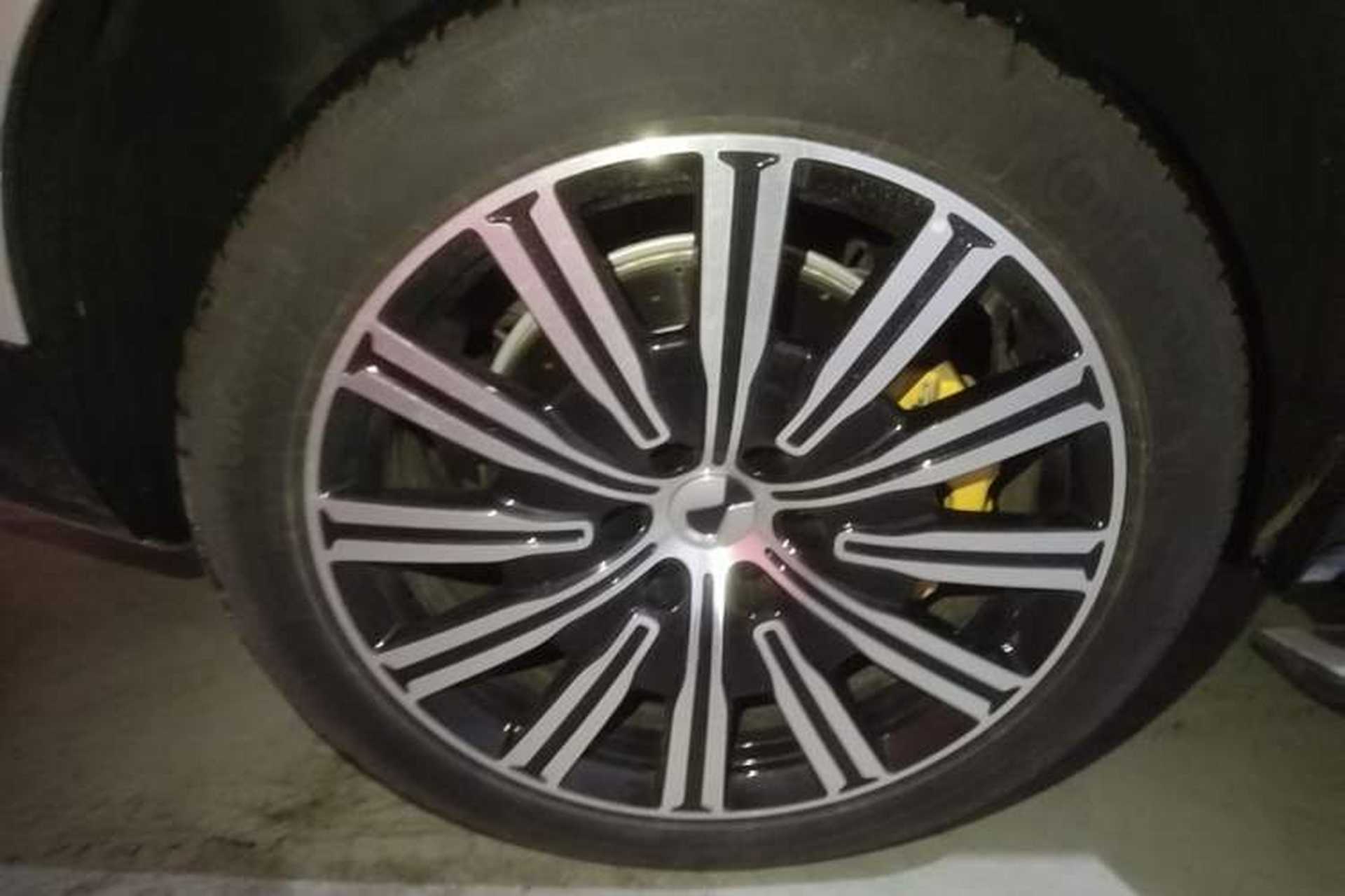 Used Denza N9 2025 Flagship Model Exterior 5