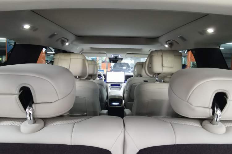 Used Denza N9 2025 Prestige Version Exterior 5