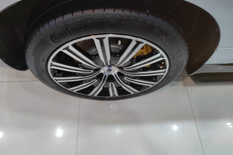 Used Denza N9 2025 Prestige Version Exterior 7
