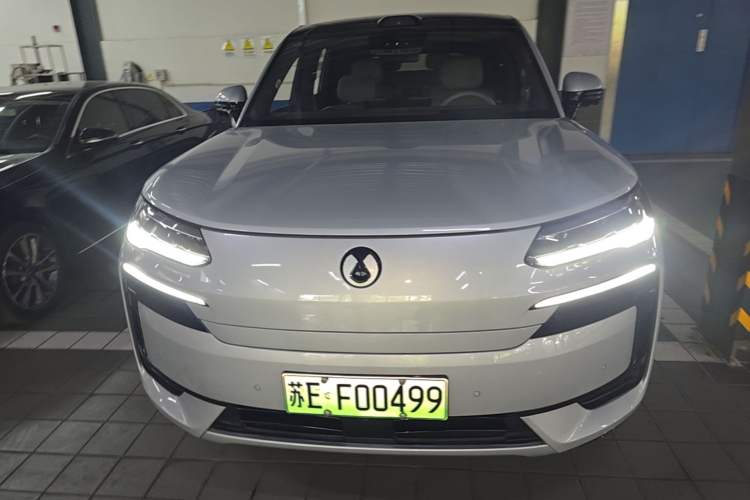 Used Denza N9 2025 Flagship Model Front