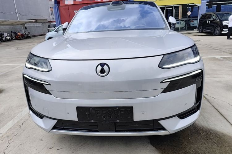 Used Denza N9 2025 Flagship Model Front