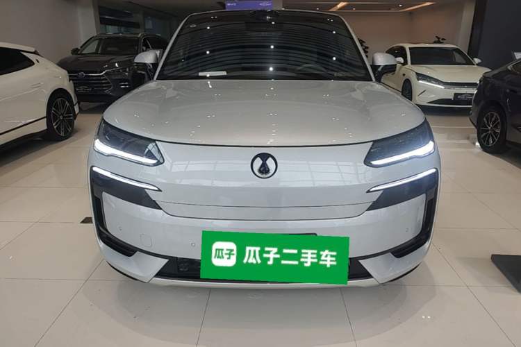 Used Denza N9 2025 Flagship Model Front