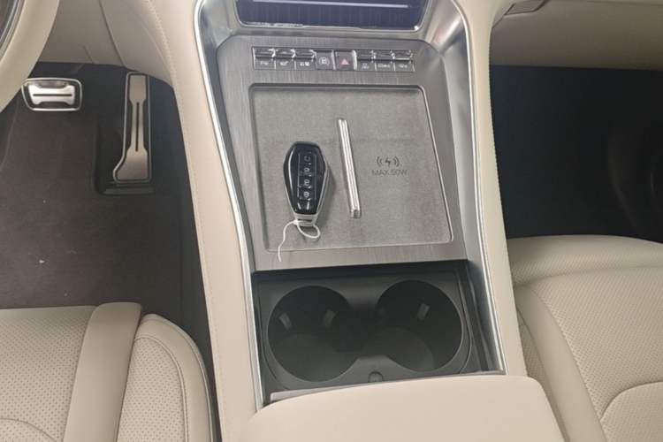 Used Denza N9 2025 Flagship Model Gear Lever