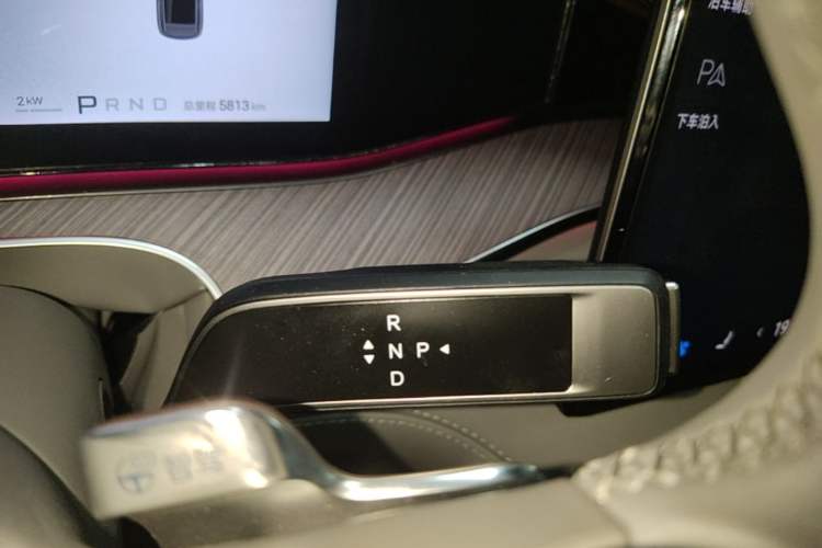 Used Denza N9 2025 Flagship Model Gear Lever