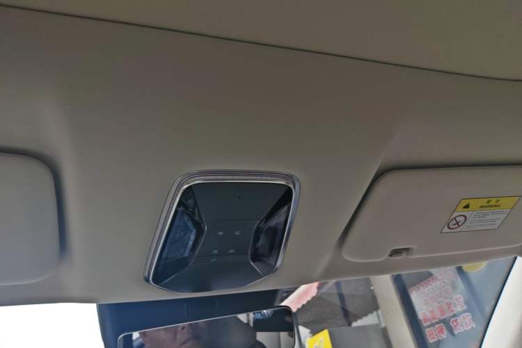 Used Denza N9 2025 Flagship Model Headliner