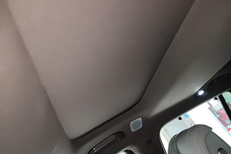 Used Denza N9 2025 Prestige Version Headliner