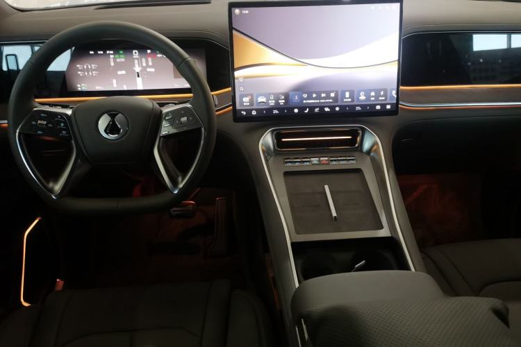 Used Denza N9 2025 Flagship Model Interior 3