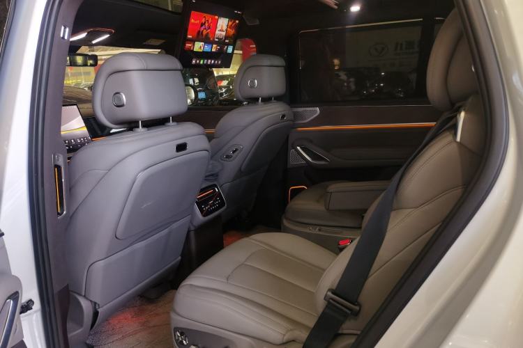 Used Denza N9 2025 Flagship Model Interior 4