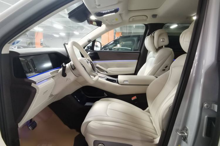 Used Denza N9 2025 Prestige Version Interior 5