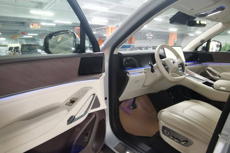 Used Denza N9 2025 Prestige Version Interior 6