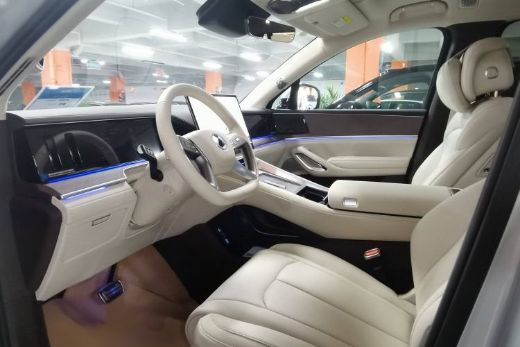 Used Denza N9 2025 Prestige Version Interior 7
