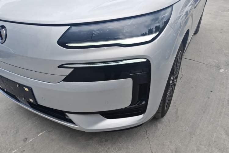 Used Denza N9 2025 Flagship Model Left Front Headlight