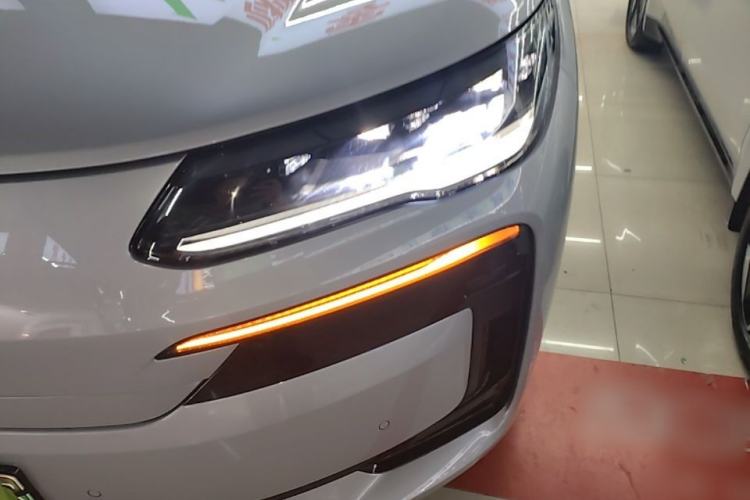 Used Denza N9 2025 Flagship Model Left Front Headlight