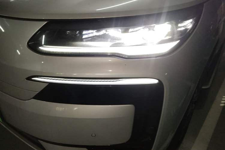 Used Denza N9 2025 Flagship Model Left Front Headlight