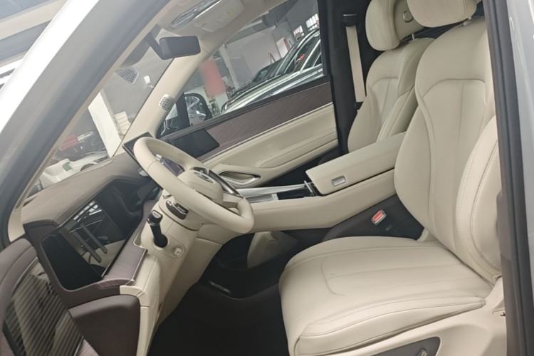 Used Denza N9 2025 Flagship Model Left Front Seat