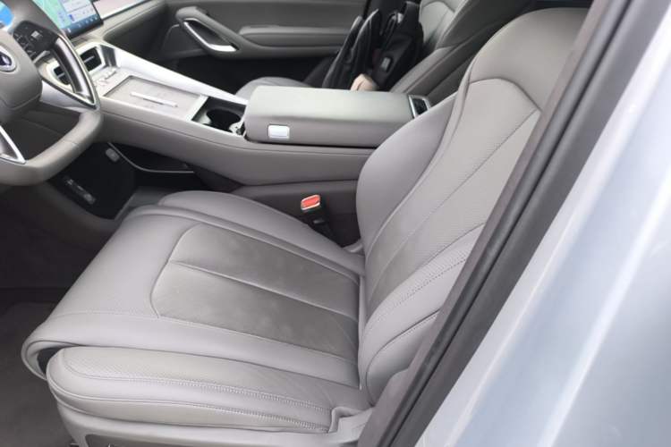 Used Denza N9 2025 Flagship Model Left Front Seat