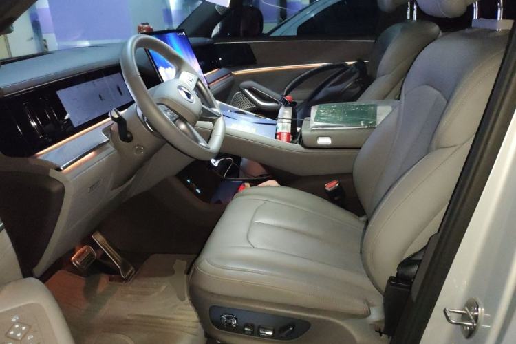 Used Denza N9 2025 Flagship Model Left Front Seat