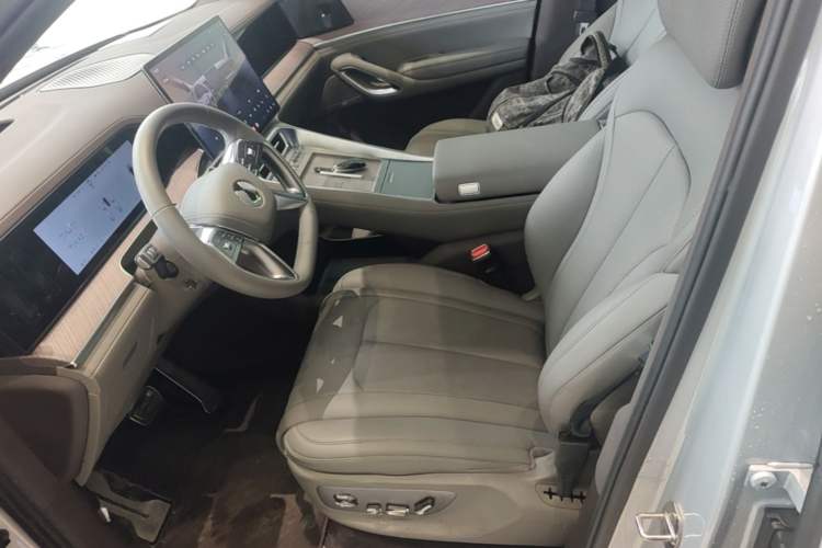 Used Denza N9 2025 Flagship Model Left Front Seat