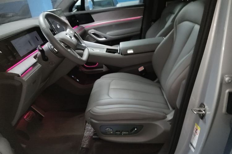 Used Denza N9 2025 Flagship Model Left Front Seat