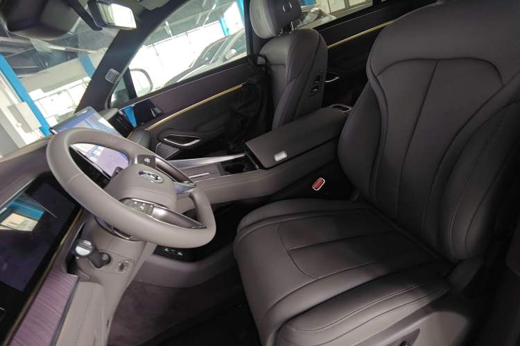 Used Denza N9 2025 Flagship Model Left Front Seat