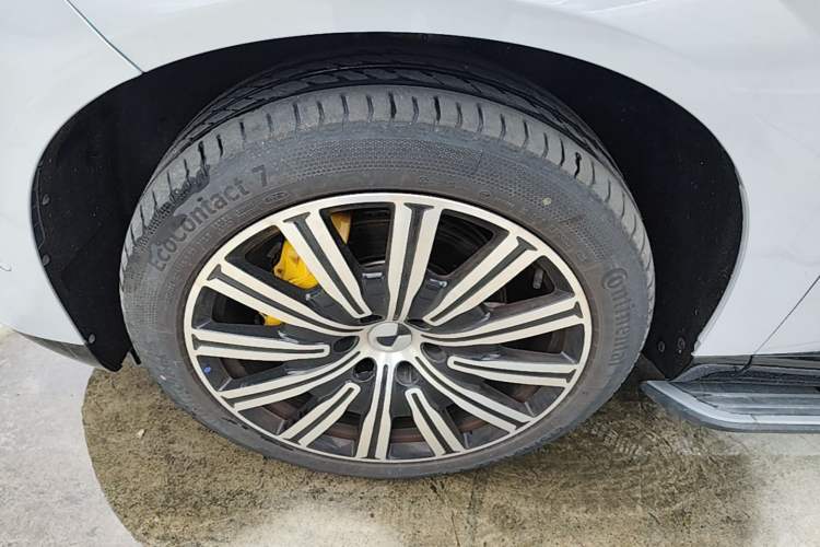Used Denza N9 2025 Flagship Model Left Front Wheel Hub