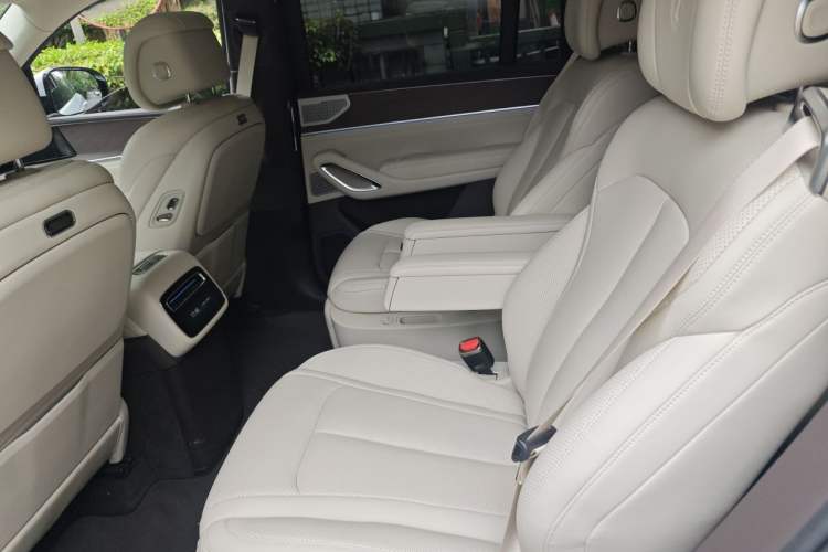 Used Denza N9 2025 Flagship Model Left Rear Seat