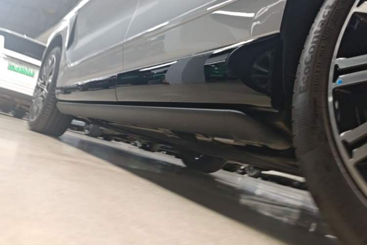 Used Denza N9 2025 Flagship Model Left Side Sill