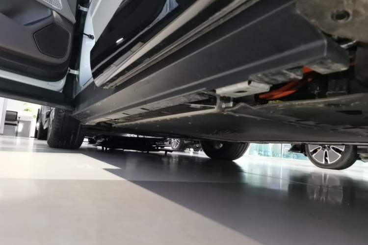 Used Denza N9 2025 Prestige Version Left Side Sill