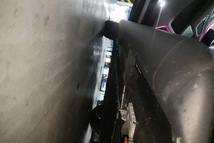 Used Denza N9 2025 Flagship Model Left Side Sill