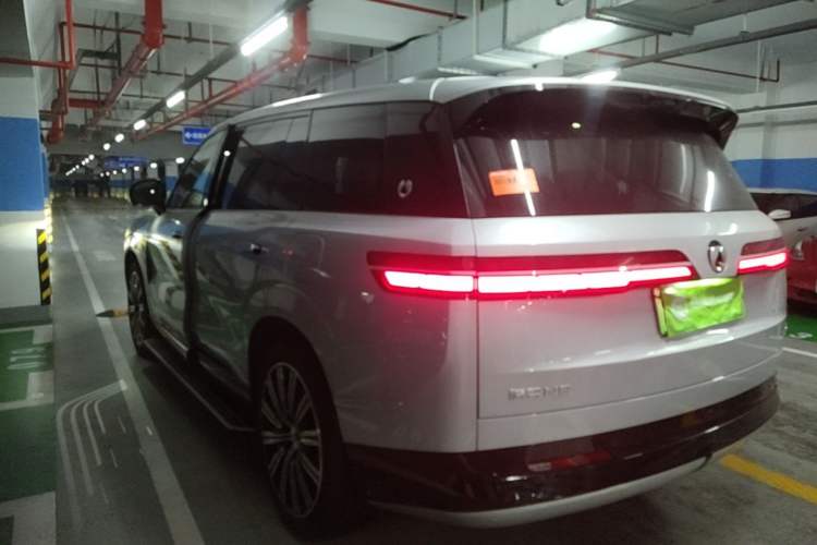 Used Denza N9 2025 Flagship Model Rear Left 45 Deg