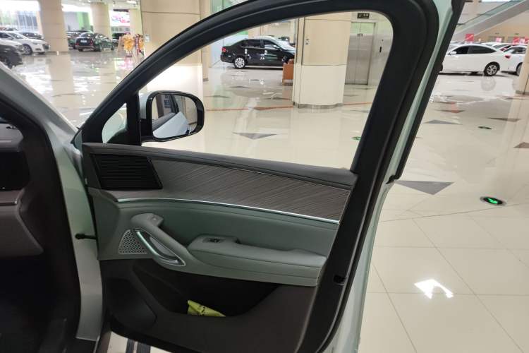 Used Denza N9 2025 Prestige Version Right Front Door Interior