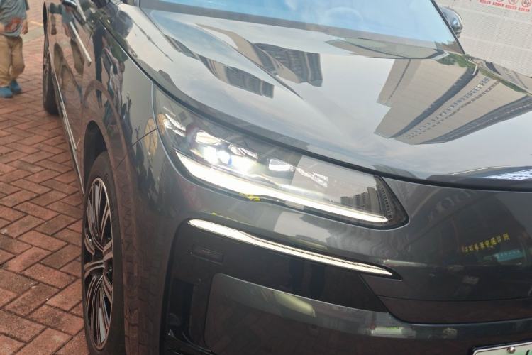 Used Denza N9 2025 Prestige Version Right Front Headlight